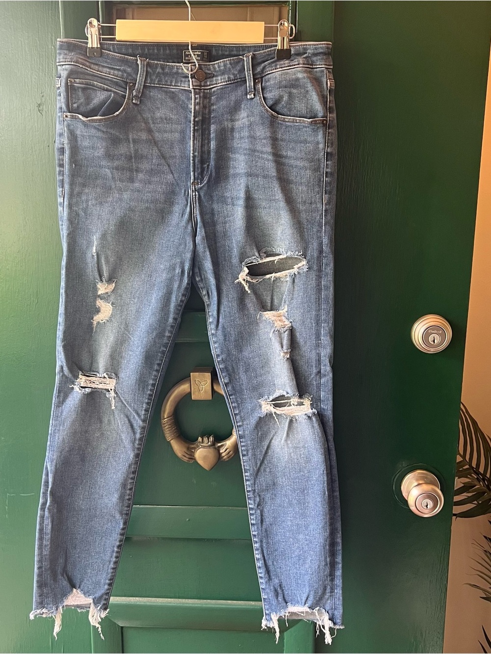 Abercrombie & Fitch Blue Distressed Skinny Jeans size 14 R
